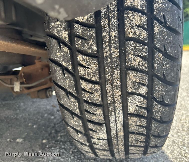 image for item EC3730 2000 Dodge Caravan van