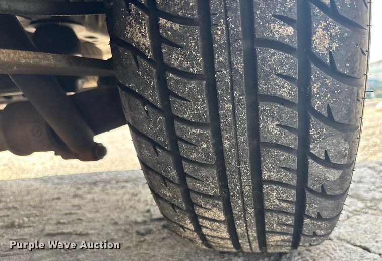 image for item EC3730 2000 Dodge Caravan van