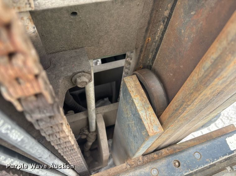 image for item EC3742 2011 Komatsu FG25T-16 forklift