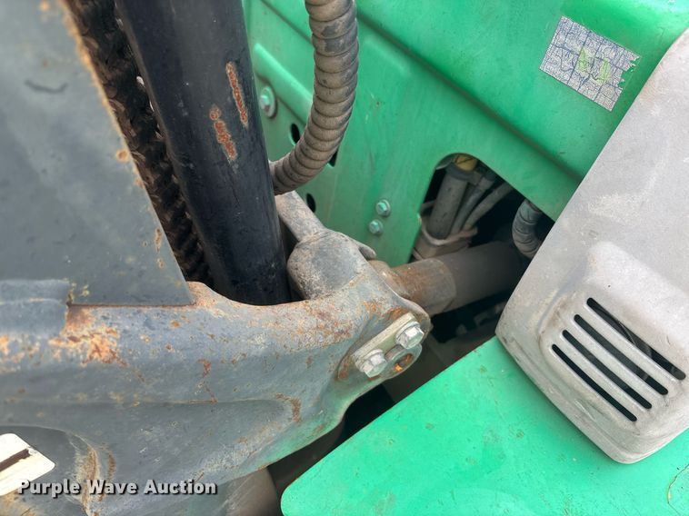 image for item EC3742 2011 Komatsu FG25T-16 forklift