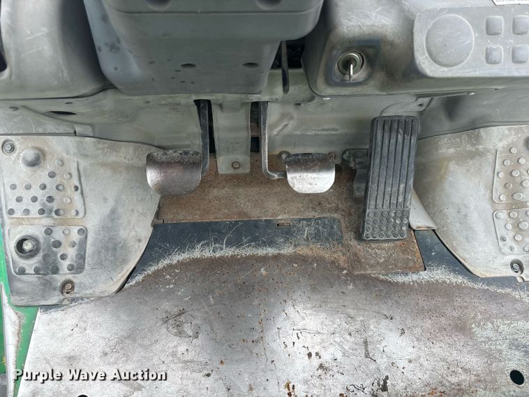 image for item EC3742 2011 Komatsu FG25T-16 forklift