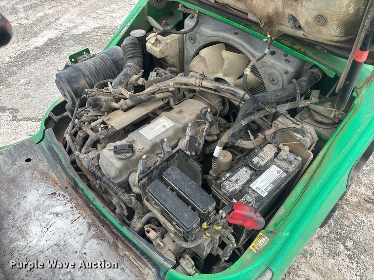 image for item EC3742 2011 Komatsu FG25T-16 forklift