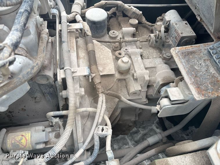 image for item EC3742 2011 Komatsu FG25T-16 forklift