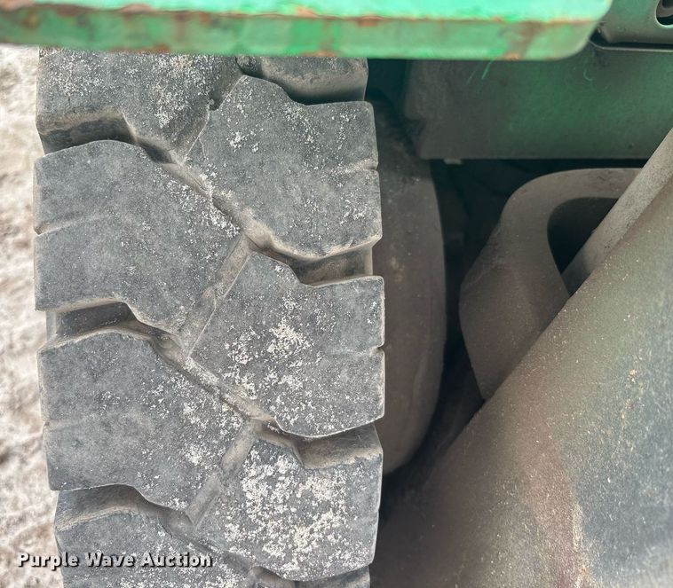 image for item EC3742 2011 Komatsu FG25T-16 forklift