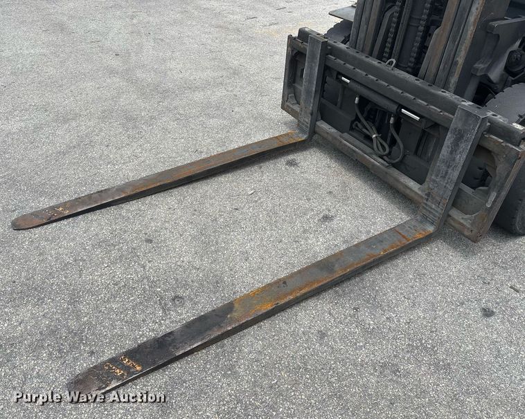 image for item EC3746 2015 Toyota 8FD40U forklift