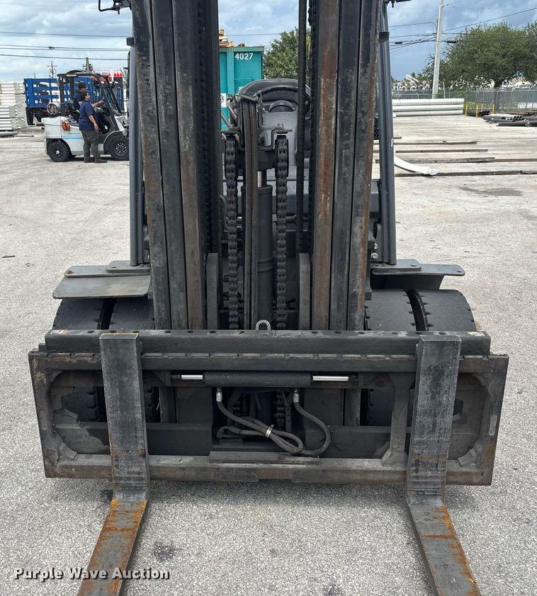 image for item EC3746 2015 Toyota 8FD40U forklift