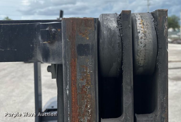 image for item EC3746 2015 Toyota 8FD40U forklift