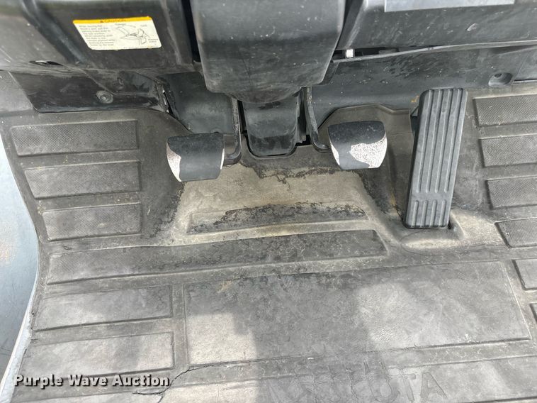 image for item EC3746 2015 Toyota 8FD40U forklift