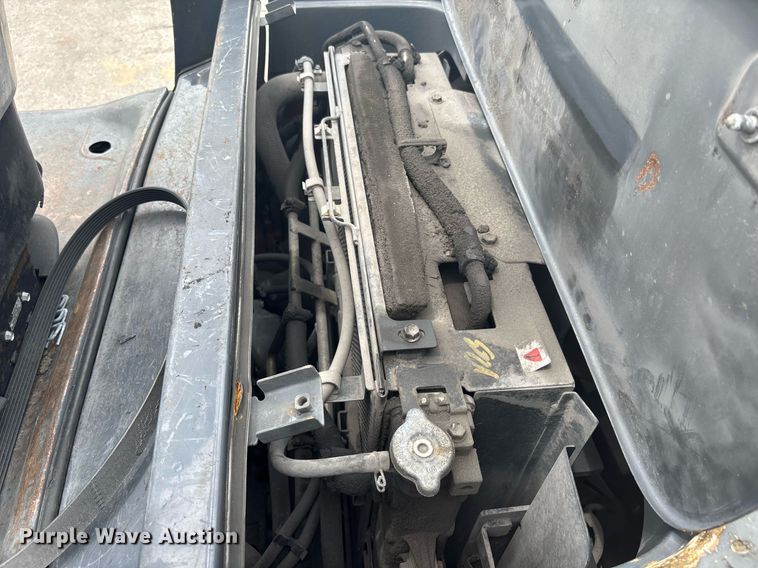 image for item EC3746 2015 Toyota 8FD40U forklift