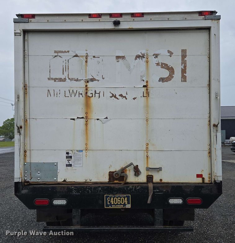 image for item EC4246 2011 Chevrolet Express 3500 box truck