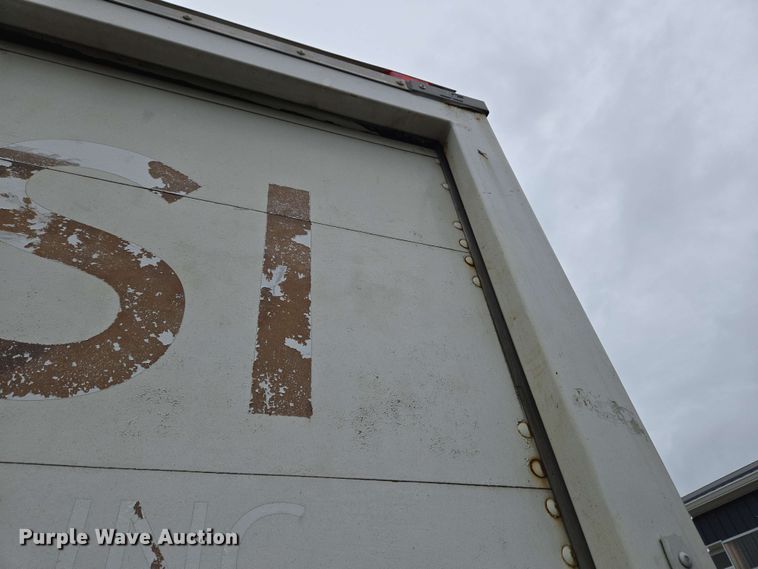 image for item EC4246 2011 Chevrolet Express 3500 box truck