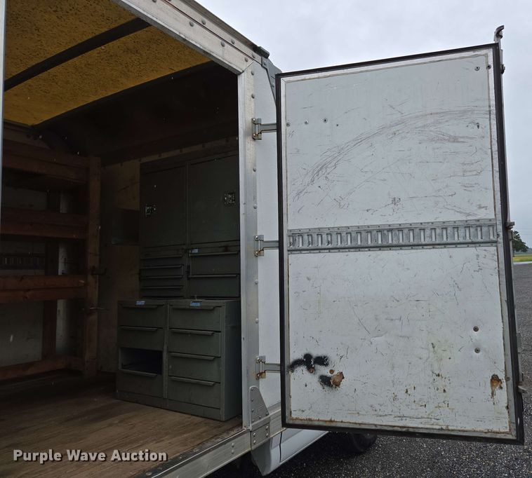 image for item EC4246 2011 Chevrolet Express 3500 box truck