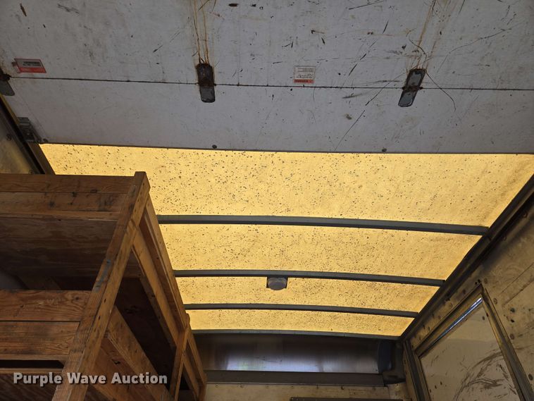 image for item EC4246 2011 Chevrolet Express 3500 box truck