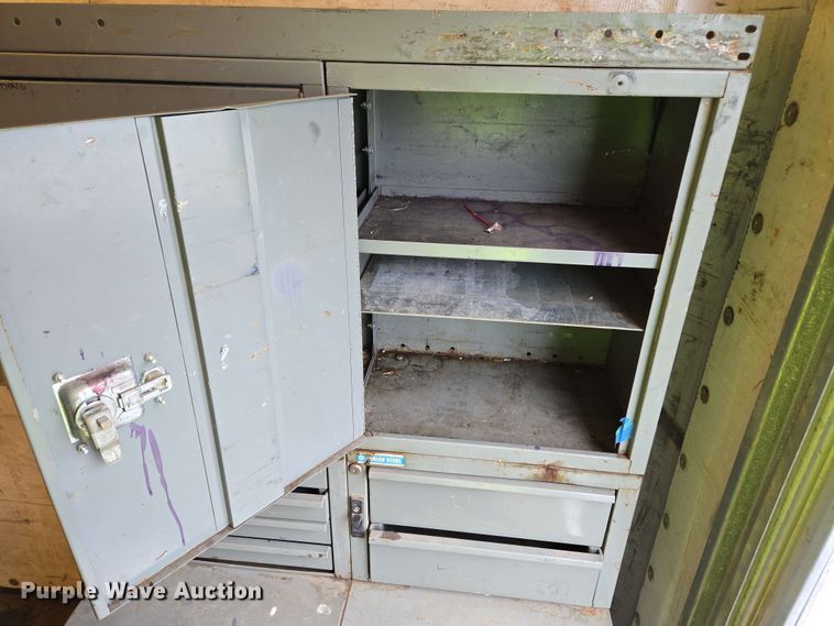 image for item EC4246 2011 Chevrolet Express 3500 box truck