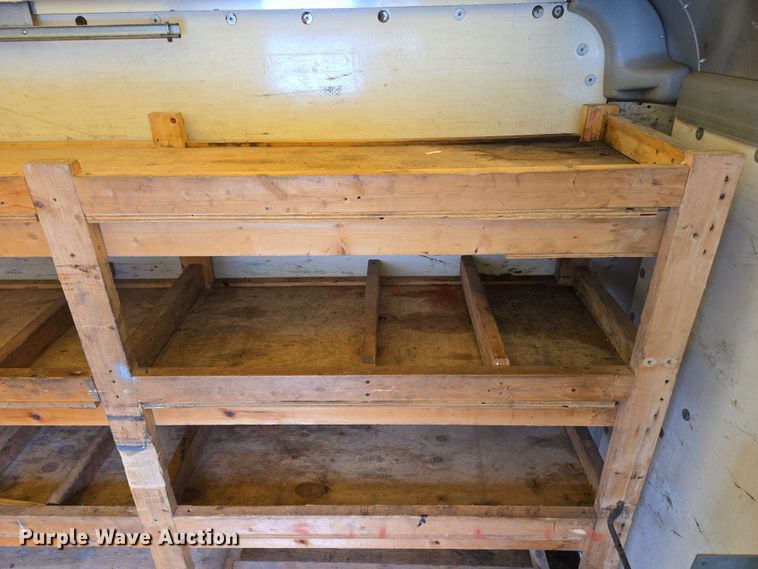 image for item EC4246 2011 Chevrolet Express 3500 box truck