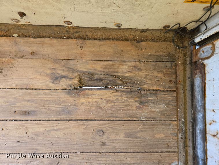 image for item EC4246 2011 Chevrolet Express 3500 box truck