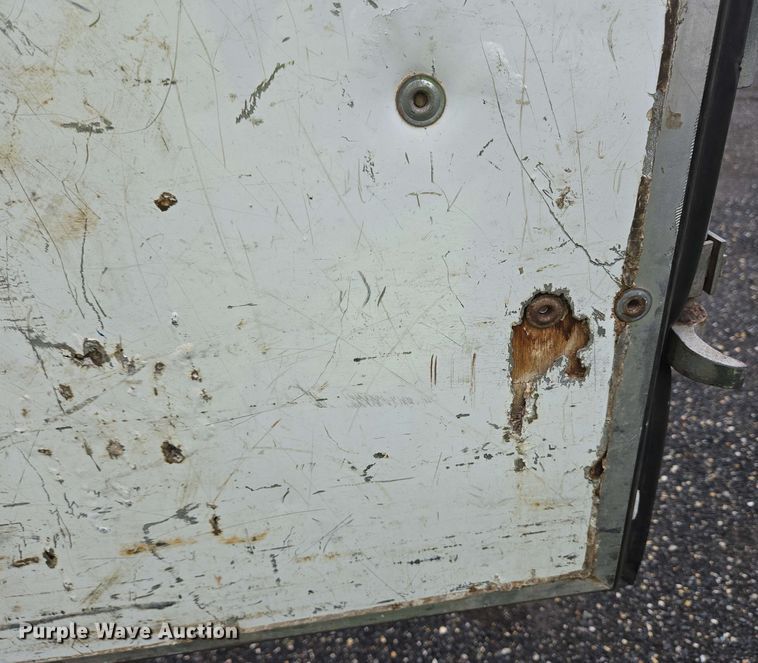 image for item EC4246 2011 Chevrolet Express 3500 box truck