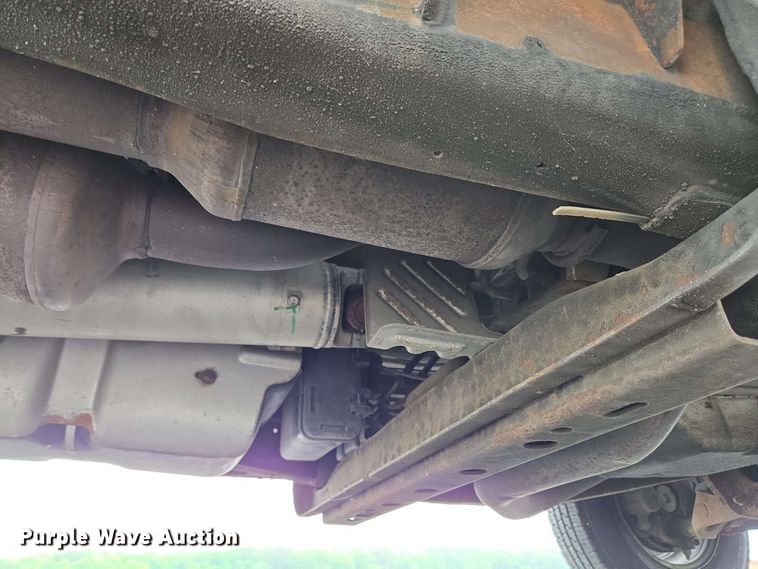 image for item EC4246 2011 Chevrolet Express 3500 box truck