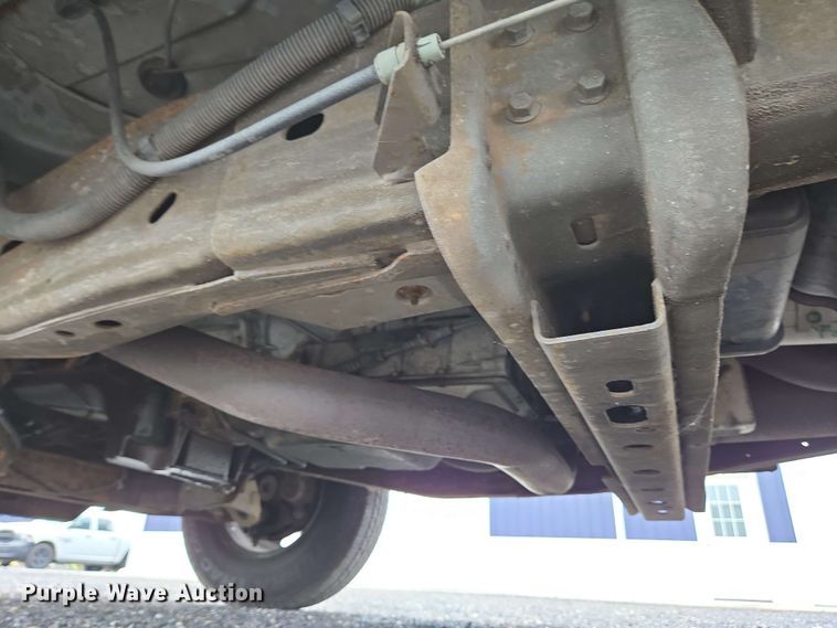 image for item EC4246 2011 Chevrolet Express 3500 box truck