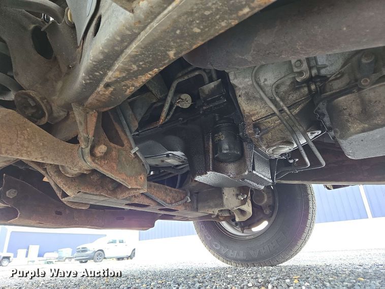 image for item EC4246 2011 Chevrolet Express 3500 box truck