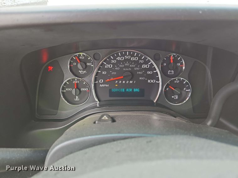 image for item EC4246 2011 Chevrolet Express 3500 box truck