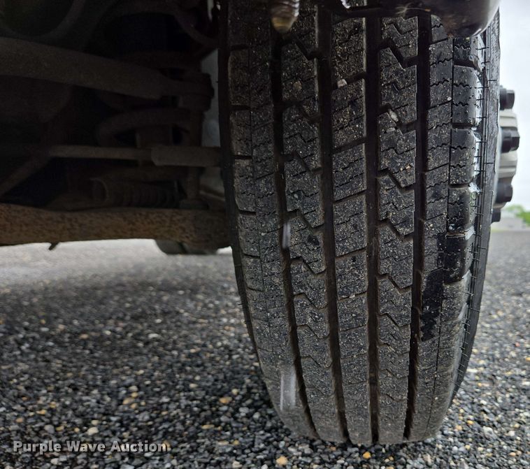 image for item EC4246 2011 Chevrolet Express 3500 box truck