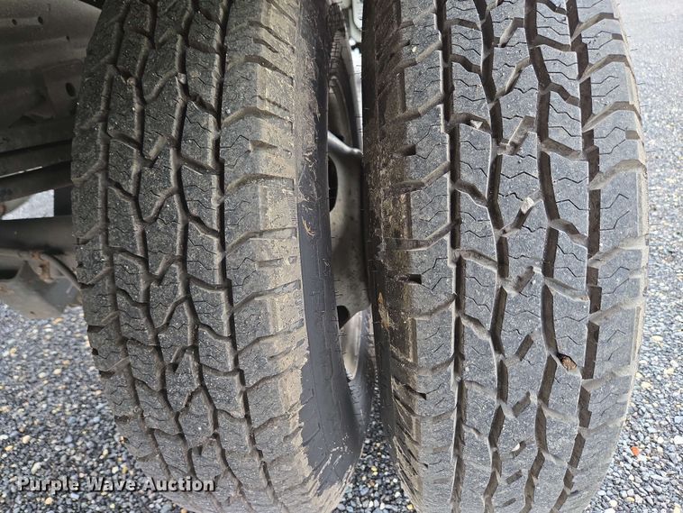 image for item EC4246 2011 Chevrolet Express 3500 box truck