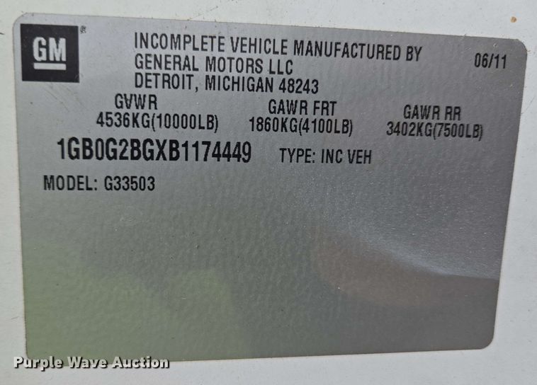 image for item EC4246 2011 Chevrolet Express 3500 box truck