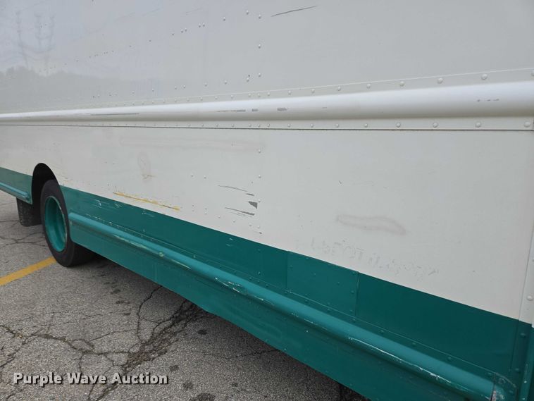 image for item EC4291 2011 Workhorse W62 delivery truck