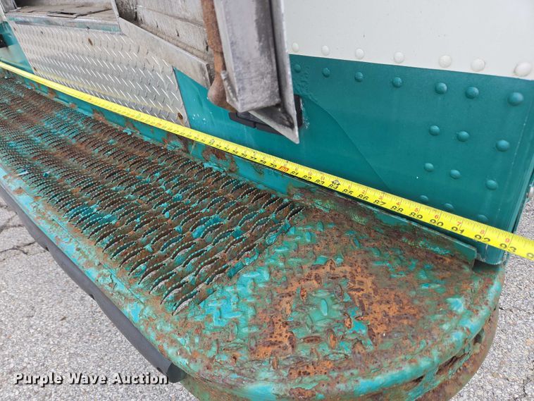 image for item EC4291 2011 Workhorse W62 delivery truck