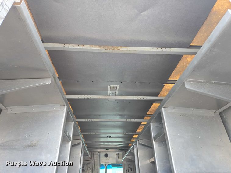 image for item EC4291 2011 Workhorse W62 delivery truck