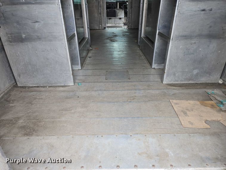 image for item EC4291 2011 Workhorse W62 delivery truck