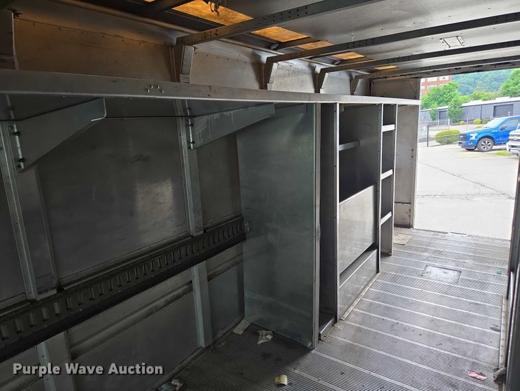 image for item EC4291 2011 Workhorse W62 delivery truck