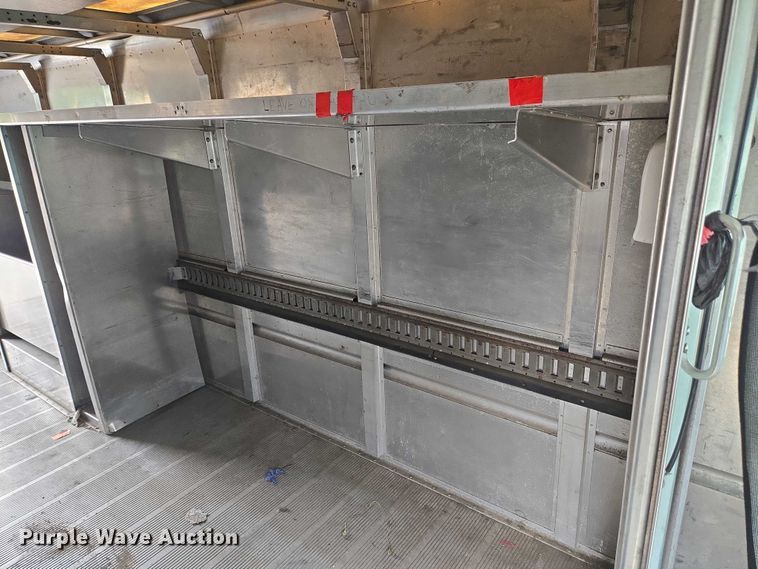 image for item EC4291 2011 Workhorse W62 delivery truck