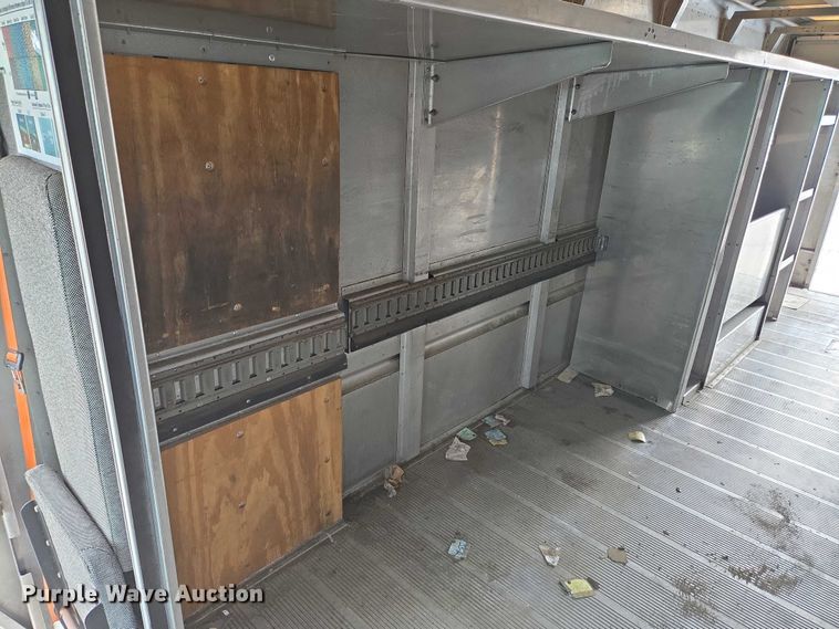 image for item EC4291 2011 Workhorse W62 delivery truck