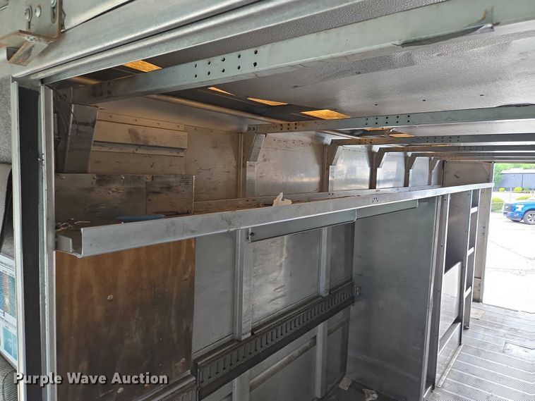 image for item EC4291 2011 Workhorse W62 delivery truck