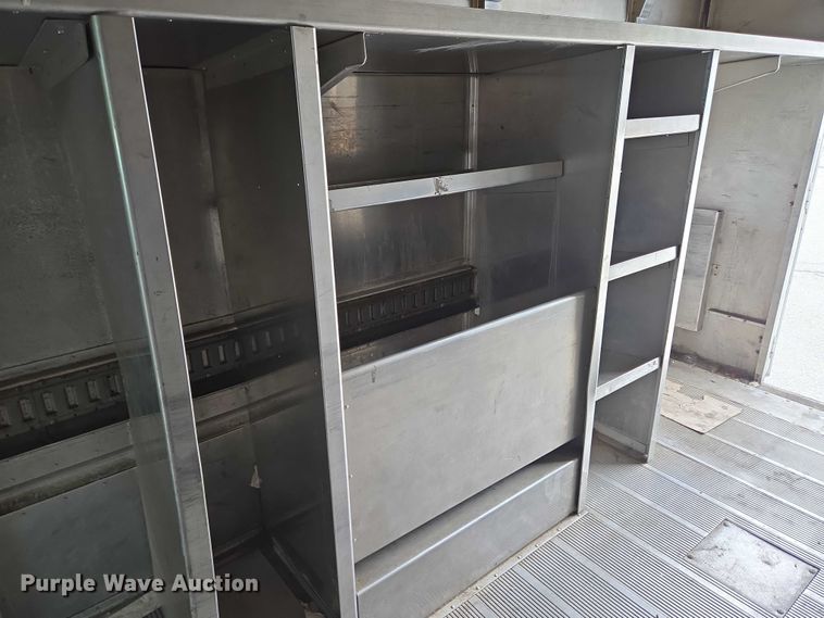 image for item EC4291 2011 Workhorse W62 delivery truck