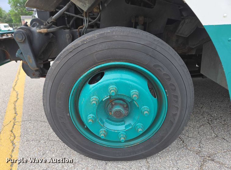 image for item EC4291 2011 Workhorse W62 delivery truck