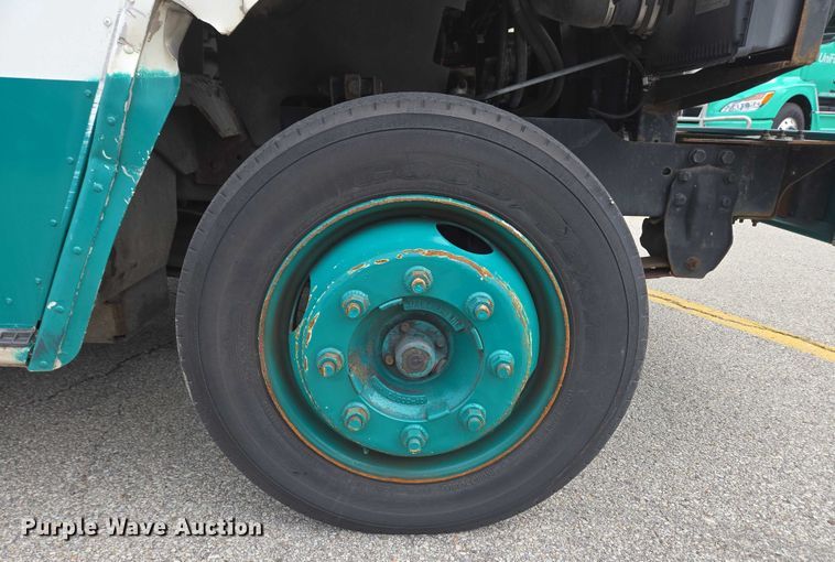 image for item EC4291 2011 Workhorse W62 delivery truck