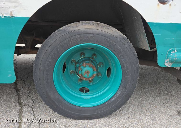 image for item EC4291 2011 Workhorse W62 delivery truck