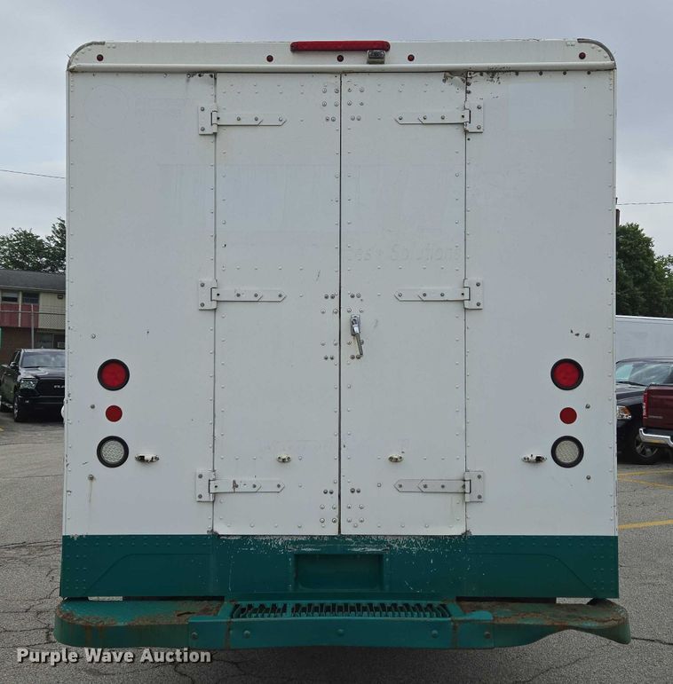 image for item EC4292 2016 Freightliner MT45 delivery truck