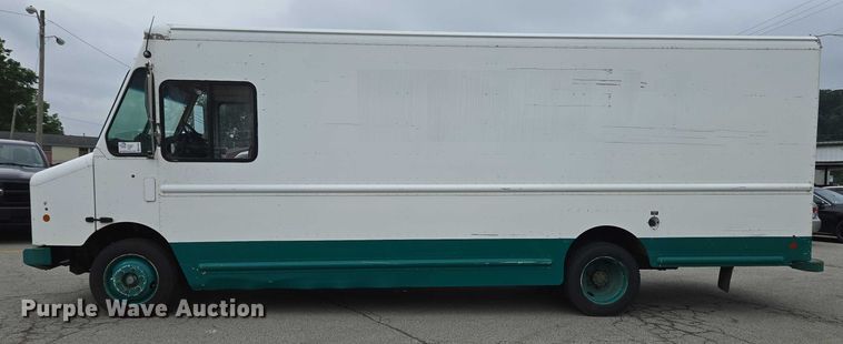 image for item EC4292 2016 Freightliner MT45 delivery truck