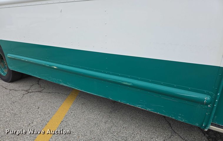 image for item EC4292 2016 Freightliner MT45 delivery truck