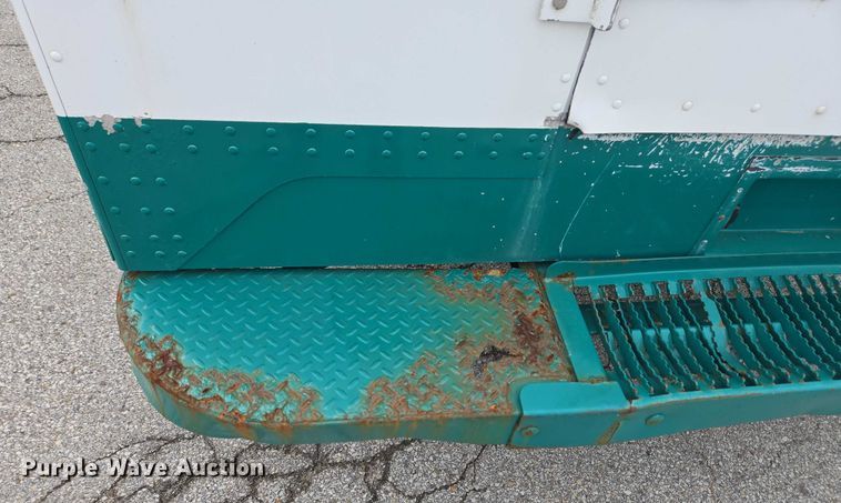 image for item EC4292 2016 Freightliner MT45 delivery truck