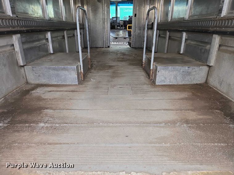 image for item EC4292 2016 Freightliner MT45 delivery truck