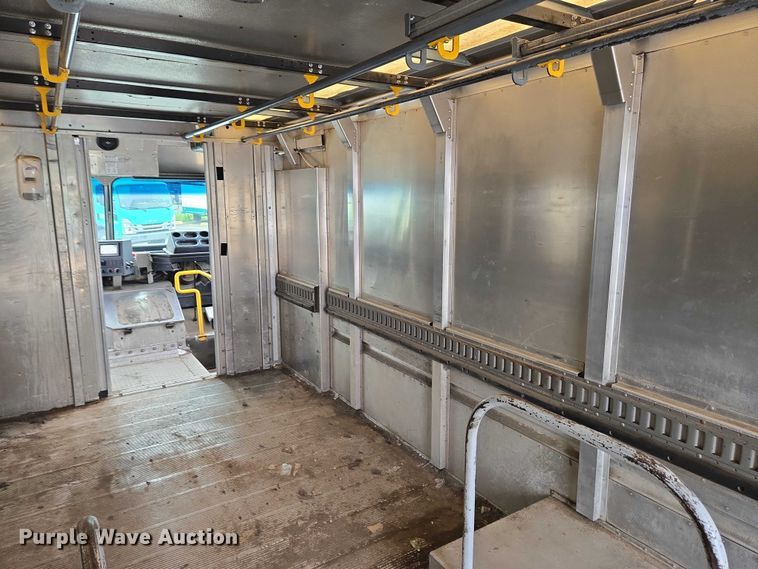 image for item EC4292 2016 Freightliner MT45 delivery truck