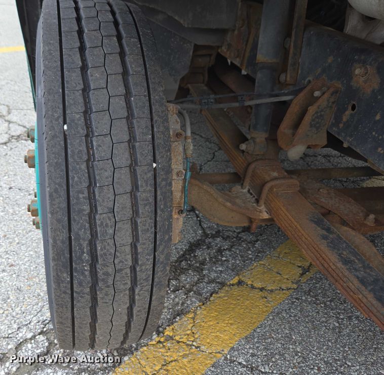 image for item EC4292 2016 Freightliner MT45 delivery truck