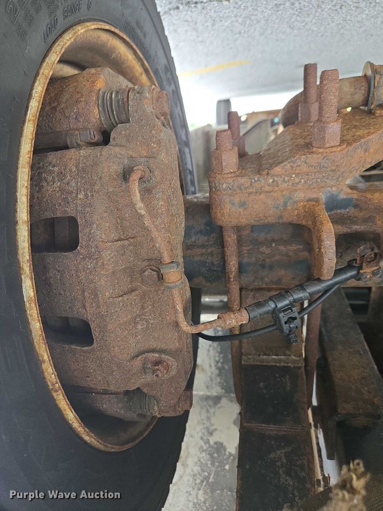 image for item EC4292 2016 Freightliner MT45 delivery truck