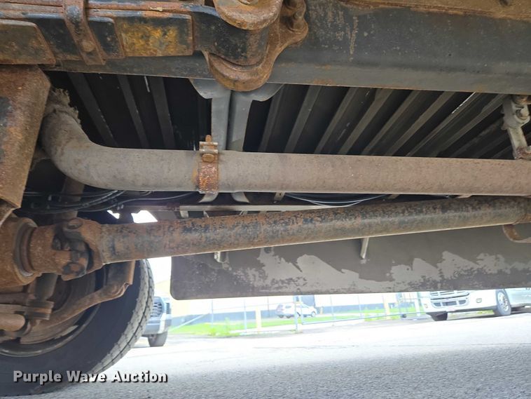 image for item EC4292 2016 Freightliner MT45 delivery truck