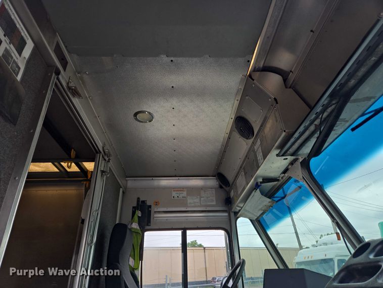 image for item EC4292 2016 Freightliner MT45 delivery truck